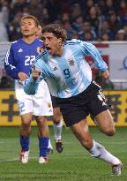 (3)Argentina beat Japan 2-0 in friendly